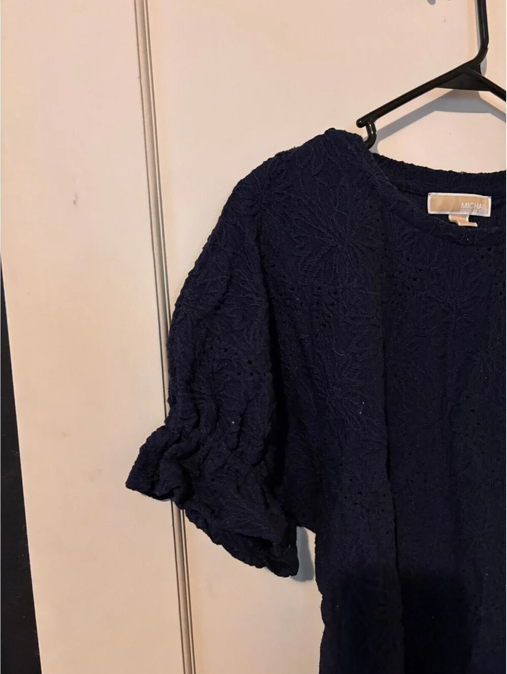 Michael Kors navy textured short sleeve blouse Large